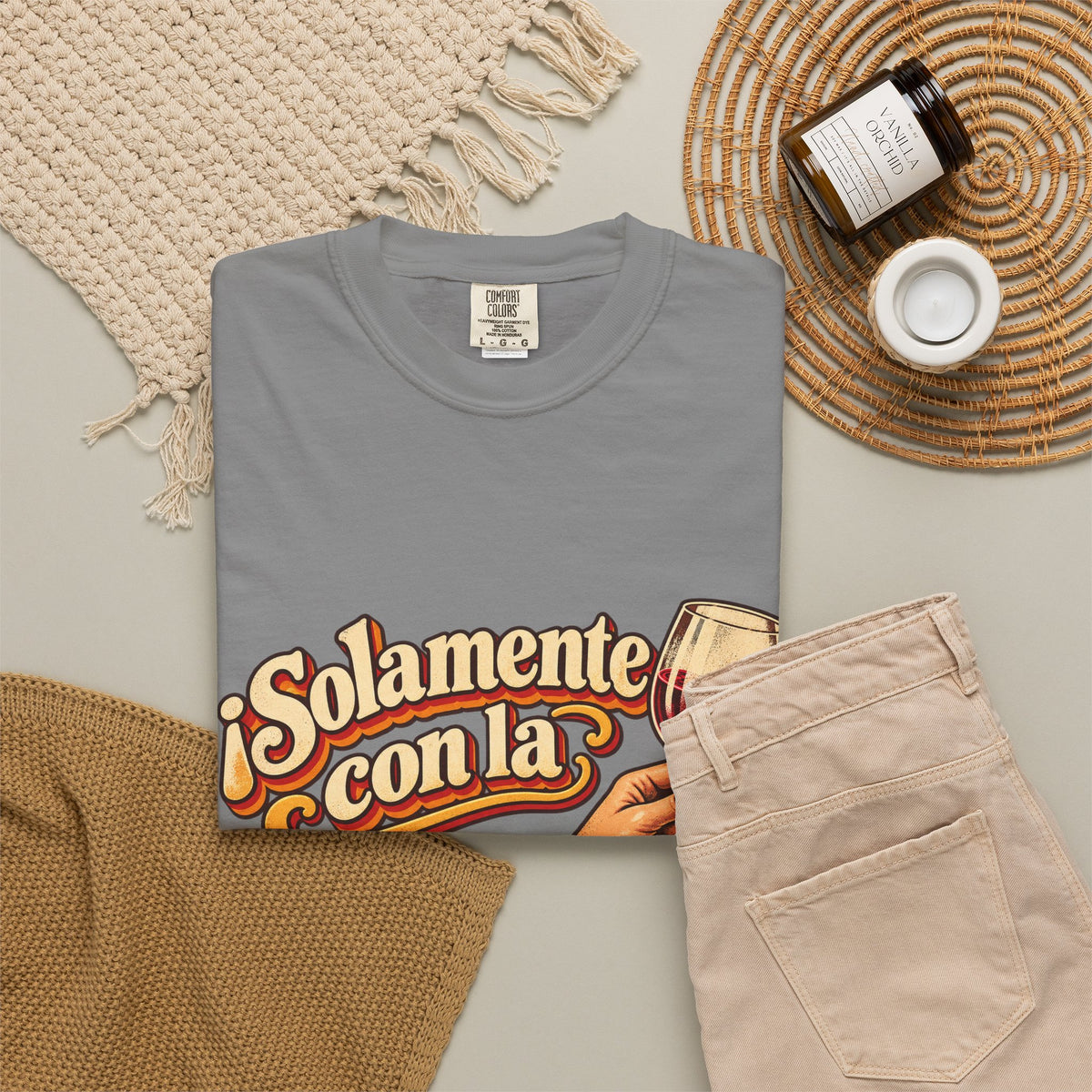 T-Shirt — "¡Solamente con la izquierda!" Wine Lover Graphic Tee