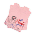 Camiseta UNISEX JERSEY BELLA+CANVA con dibujo lineal "La Bomba Que Rica Es!"